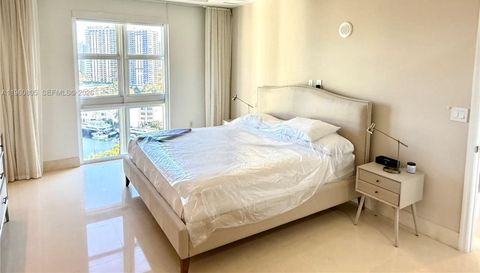 19900 W Country Club Dr