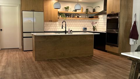 411 S Pleasant Ridge Rd