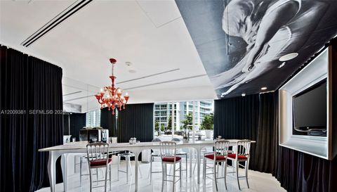 465 Brickell Ave
