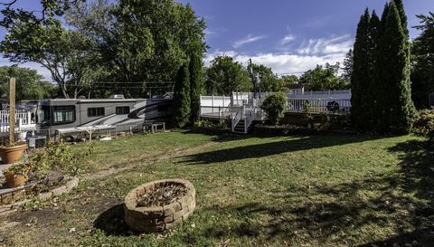 18225 W Lindenwood Drive