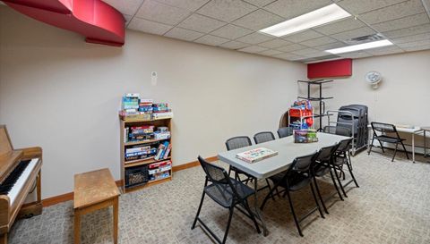 6615 Lake Shore Drive S