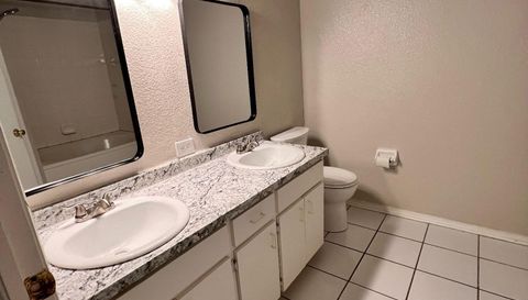 8674 Hunters Key Cir