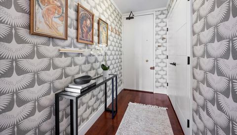 5855 N SHERIDAN Road