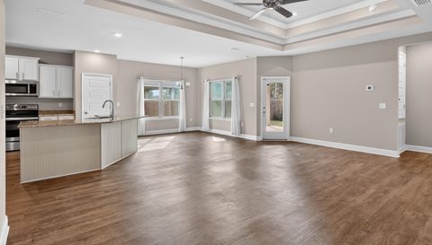 23118 Lieutenant Ave