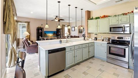 824 LAKE BISCAYNE WAY