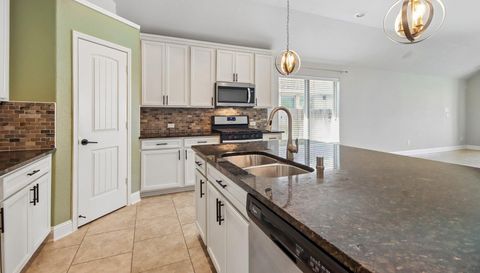 2124 Llerena Ln