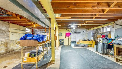 2533 Snelling Curve