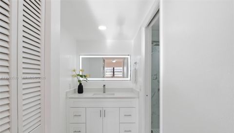 995 Sw 84th Ave