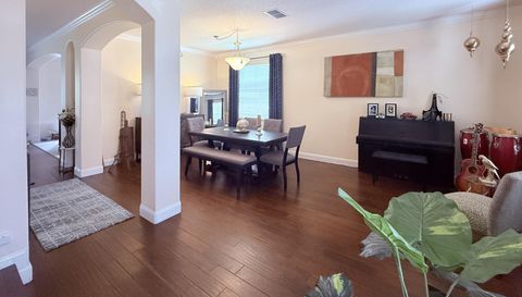 1409 Sunningdale Way