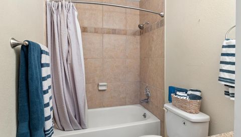 15437 Crystal Lake Dr