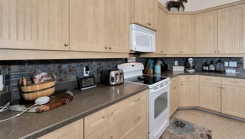 1918 MASSACHUSETTS AVENUE