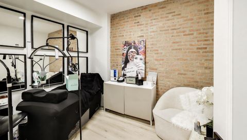 2323 W Taylor Street