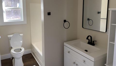 5875 Blue Springs Pkwy