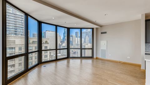 635 N Dearborn Street