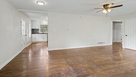 21 Nebo Dr