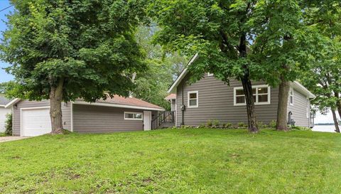 1725 White Cloud Drive N