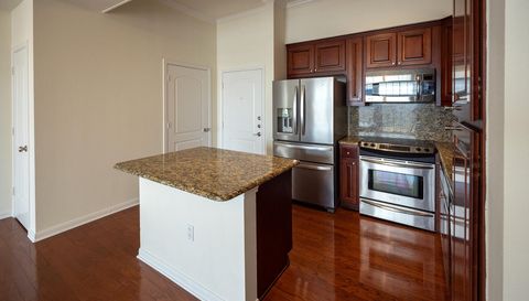 3225 Turtle Creek Blvd