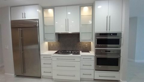 360 GULF OF MEXICO DRIVE