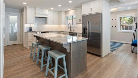 1725 White Cloud Drive N