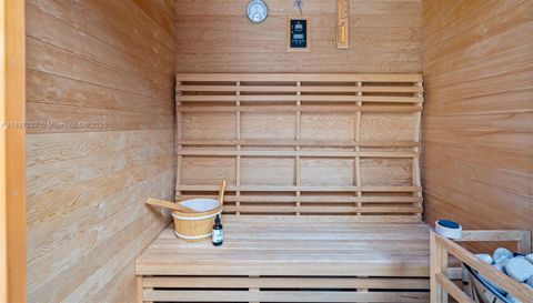 6124 Paradise Point Dr