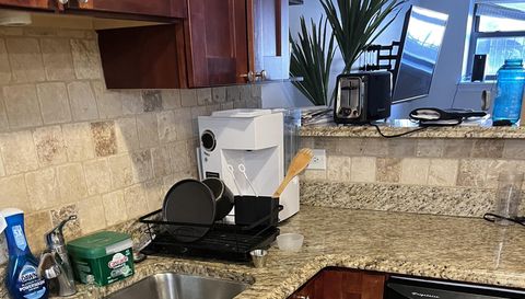 1005 N Campbell Ave #G