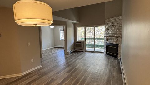 7625 Edinborough Way