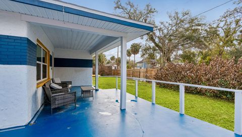 1102 E River Cove St