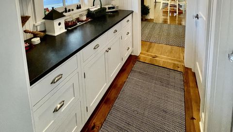 1017 Fox Knoll Dr SW