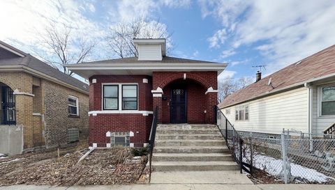 9132 S Blackstone Avenue