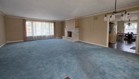 8 N Greenwood Avenue