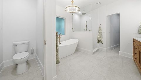 344 W RIO VISTA COURT