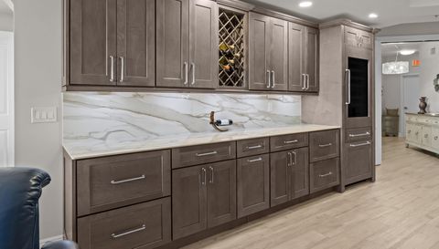 6061 Silver King Blvd