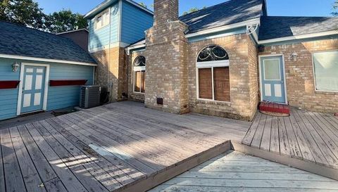 20011 Legend Oak Dr