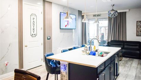 180 LAKE SMART CIRCLE