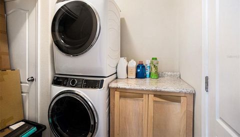 914 PEREGRINE HILL PLACE