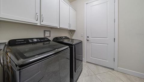 825 SEASCAPE PLACE