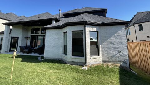 2832 Fountain Park Dr