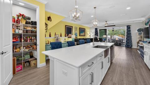 829 CALLISTA CAY LOOP