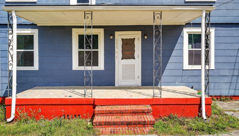 111 E 54th St