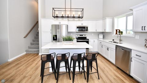 2387 Eagle Valley Drive S