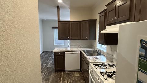 6165 Pony Express Trail  32