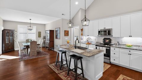 3757 Laurel Park Hwy Hendersonville