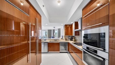 2711 N Ocean Dr