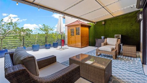 6124 Paradise Point Dr