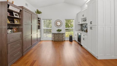 395 89th Ln