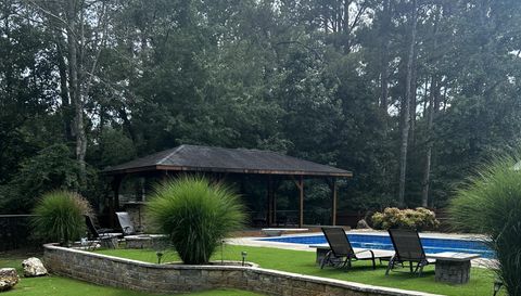 215 Iron Hill Rd
