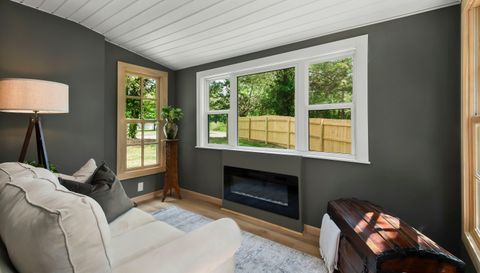 307 Wayside Dr