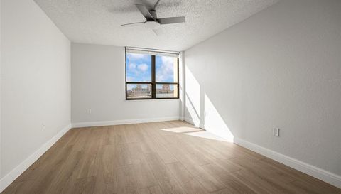 400 ISLAND WAY