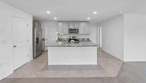 7530 Broad Pointe Dr