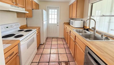 305 BAY VISTA AVENUE